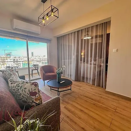 Beautiful One Bedroom 100 Meters From The Beach, Recently Renovated * Лимасол